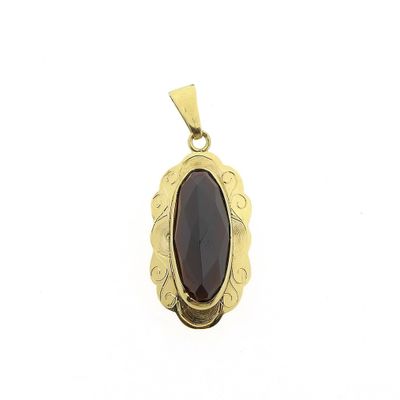 Image 1 of Vintage gold pendant with garnet