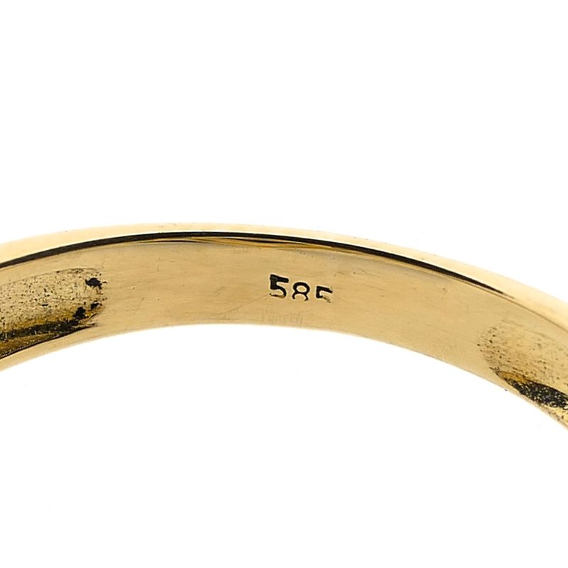 Image 8 of Gold ring with zirconia