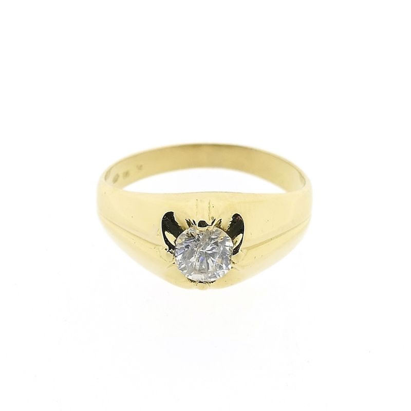 Image 6 of Gold ring with zirconia