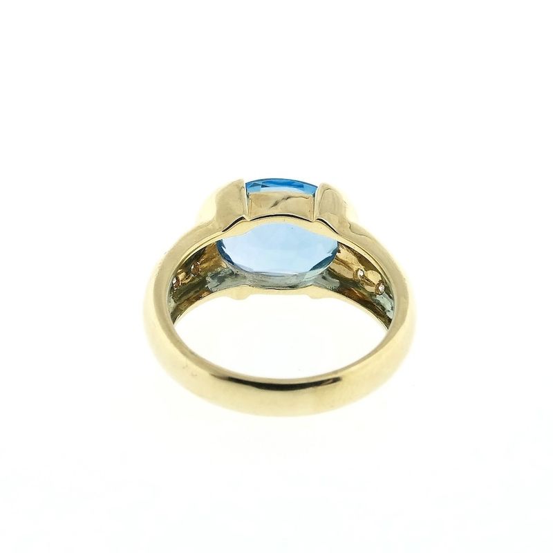 Image 7 of Gold ring with topaz and diamond