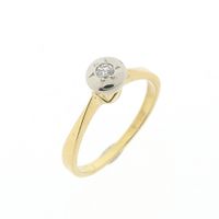 Gold solitaire ring with diamond; 0.05 ct.
