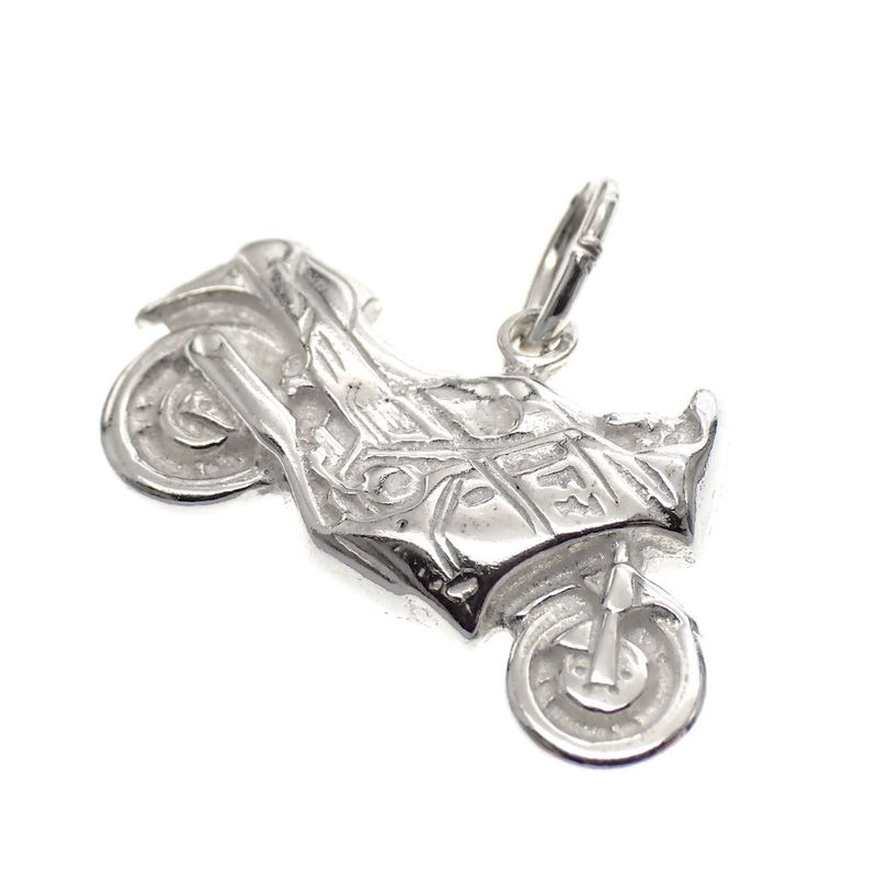 Image 2 of Silver charm; Motor 2