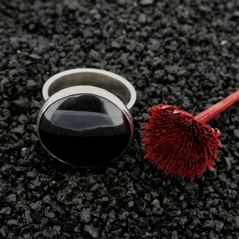 Image 2 of Silver ring with onyx and hematite