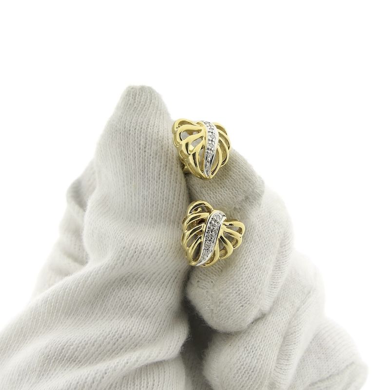 Image 9 of Gold leaf stud earrings with diamond | 0.05 ct.