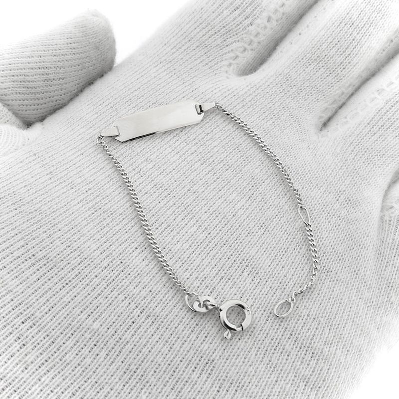 Image 9 of White gold gourmet link children's bracelet with engraving plate