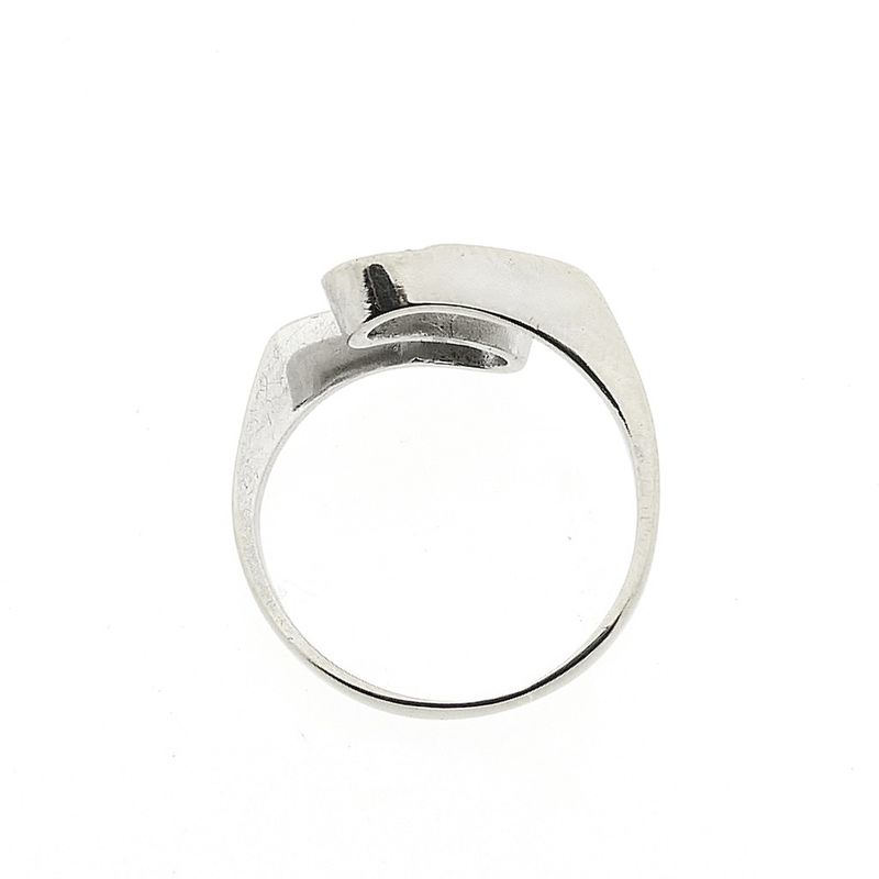 Image 5 of White gold ring with 0.04 ct diamond.