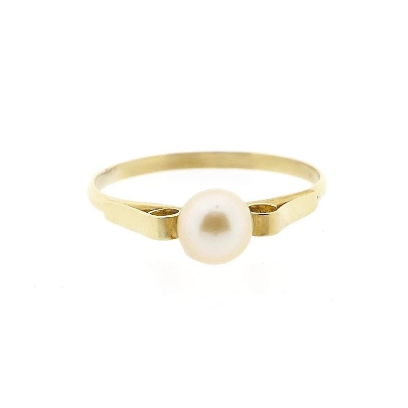 Image 3 of Gold ring with pearl