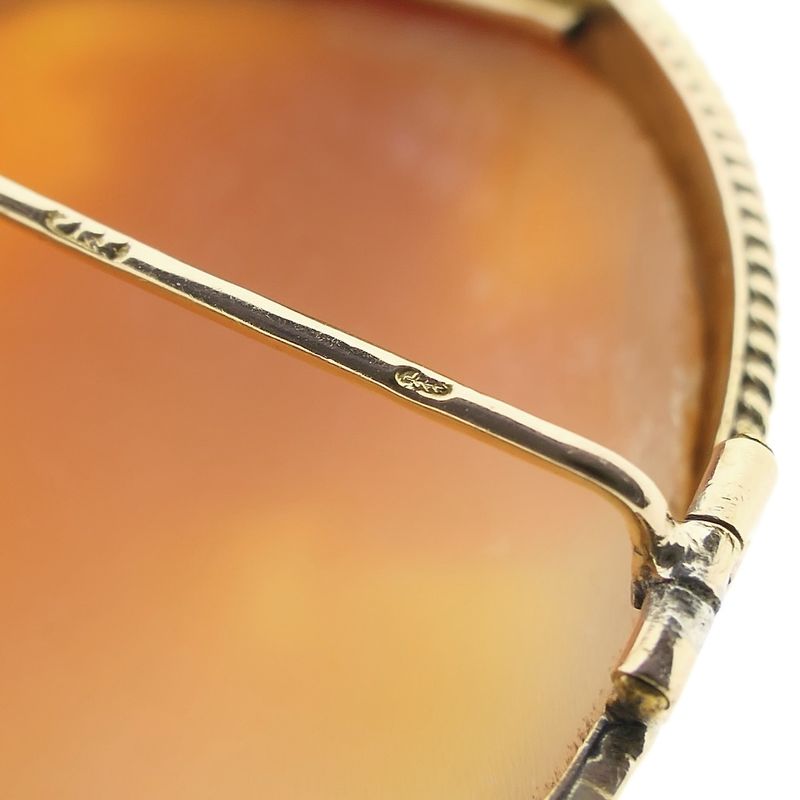 Image 4 of Antique gold brooch/pendant with cameo