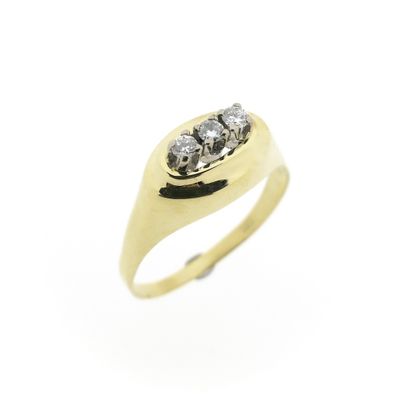 Image 1 of Gold ring with diamonds; 0.15 ct.