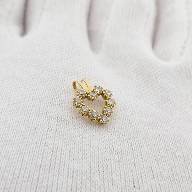 Image 10 of Gold heart pendant with zirconia
