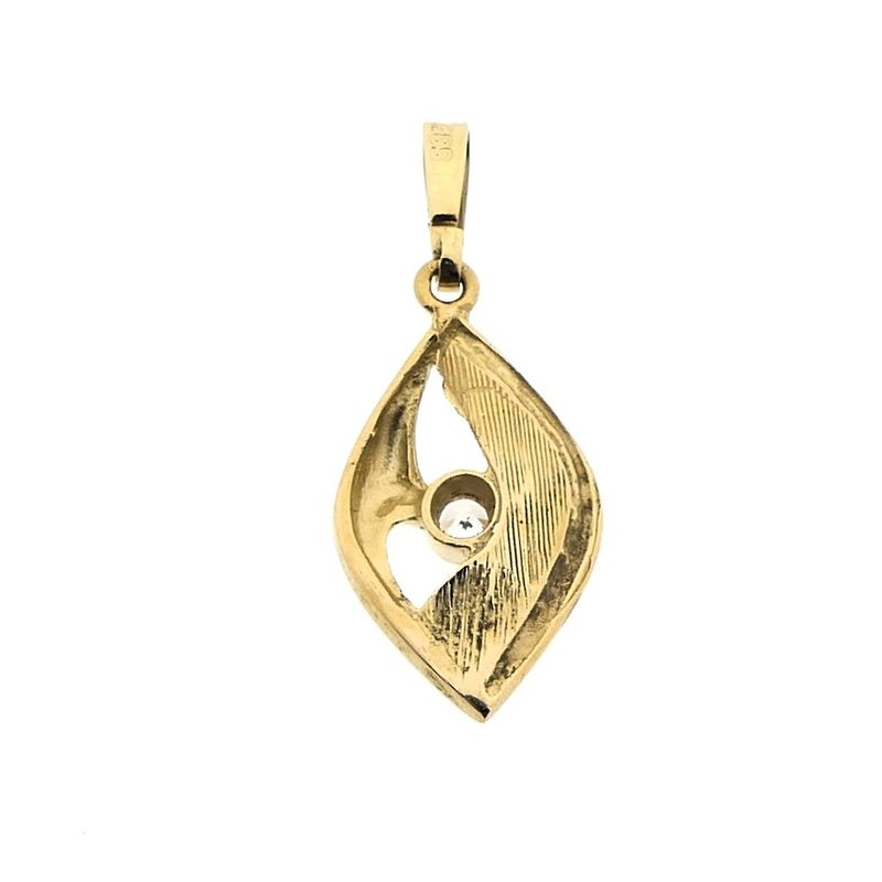 Image 5 of Gold pendant with zirconia.