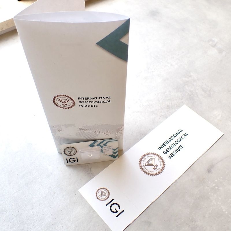 Image 3 of 1.02 ct. Brilliant cut diamond D VVS 1 + IGI Certificate