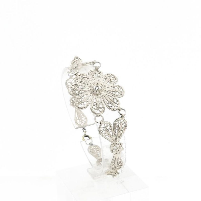 Image 1 of Silver filigree bracelet with flowers