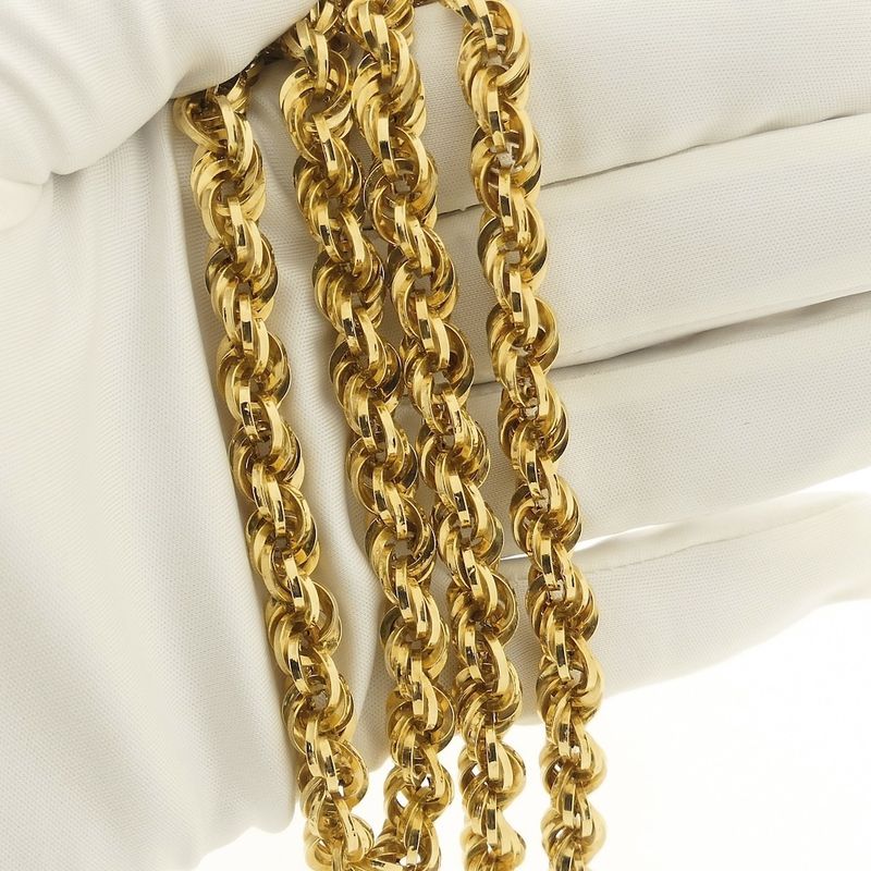 Image 9 of Gold twisted link chain