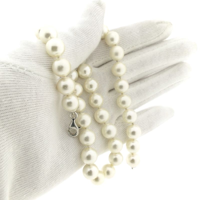 Image 9 of Pearl necklace with silver clasp | 45 cm