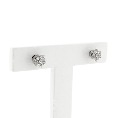 Image 2 of White gold stud earrings with diamond; 0.21 ct.