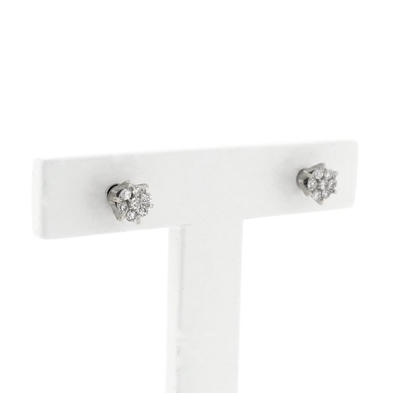 Image 2 of White gold stud earrings with diamond; 0.21 ct.