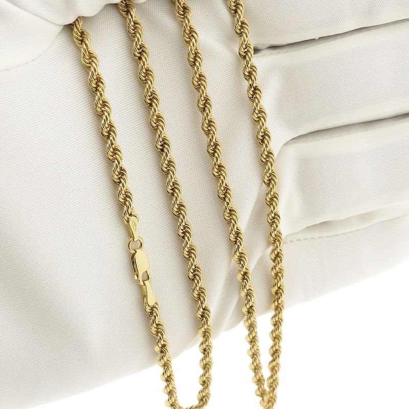 Image 8 of 18K Gold Twisted Link Chain | 61 cm