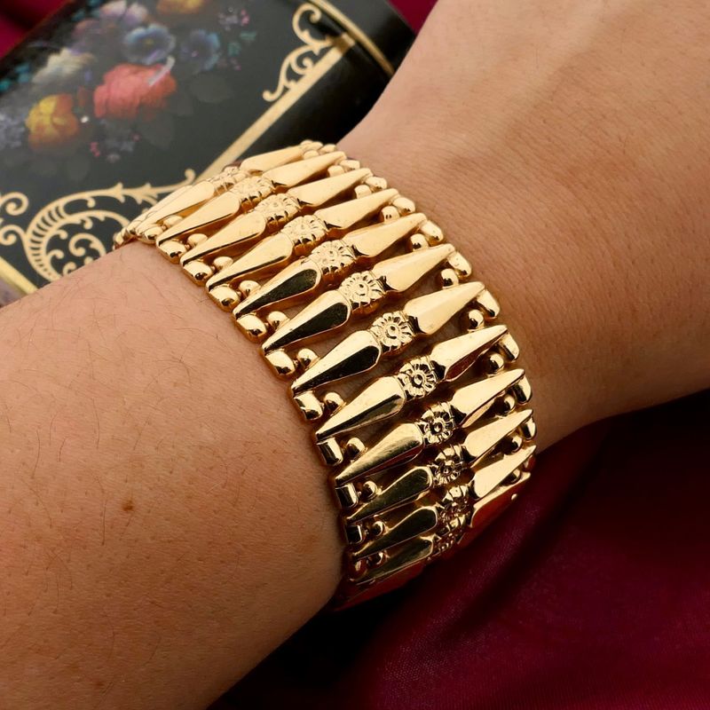 Image 4 of Gold wide link bracelet