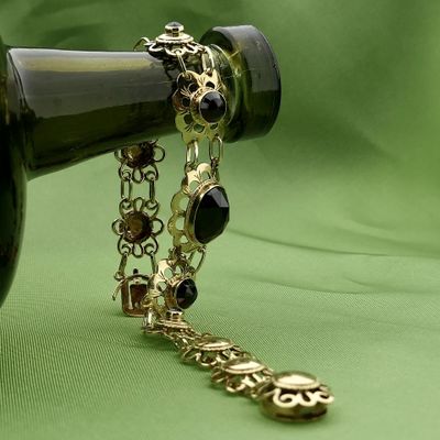 Image 2 of Gold Bracelet with Garnet; 14 Karat; 18.5 cm