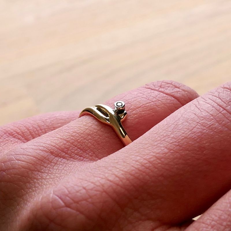 Image 10 of Gold ring with diamond; 0.01 ct.