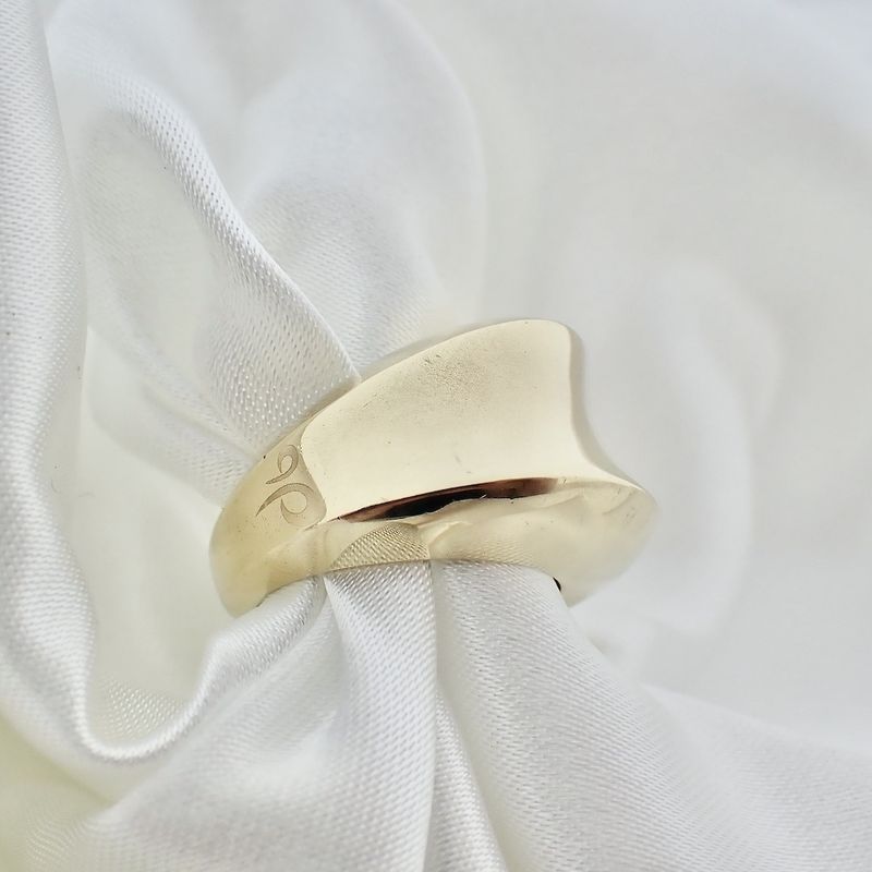 Image 4 of Gold robust ladies ring