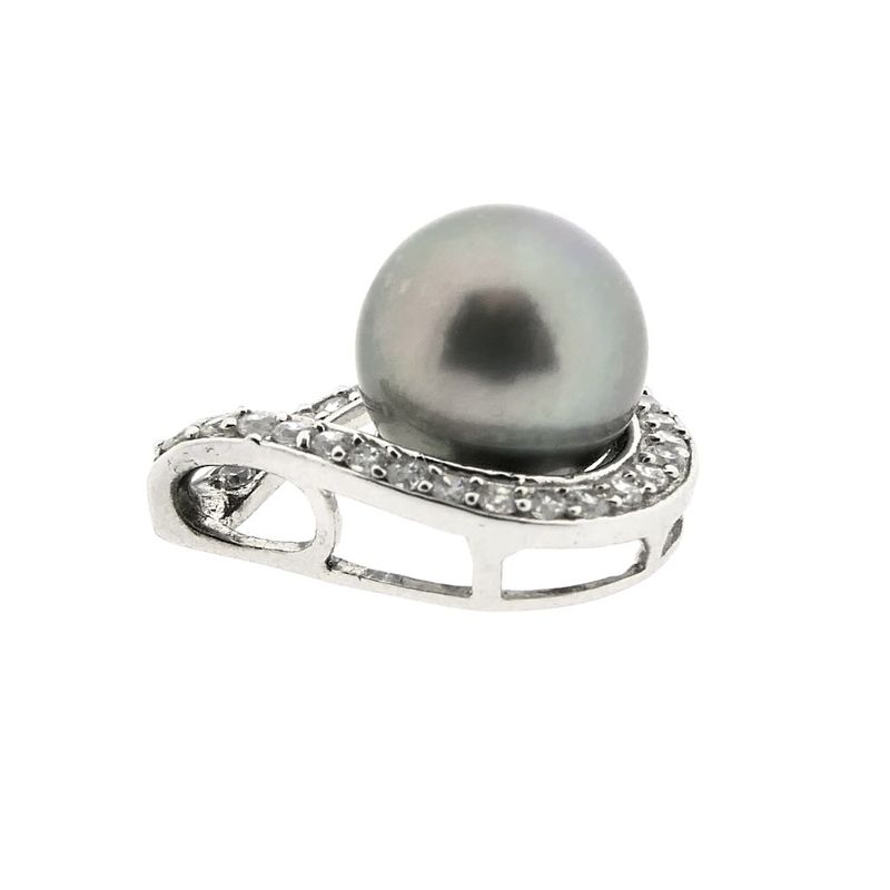 Image 4 of 8 carat pendant with Tahitian pearl and zirconia