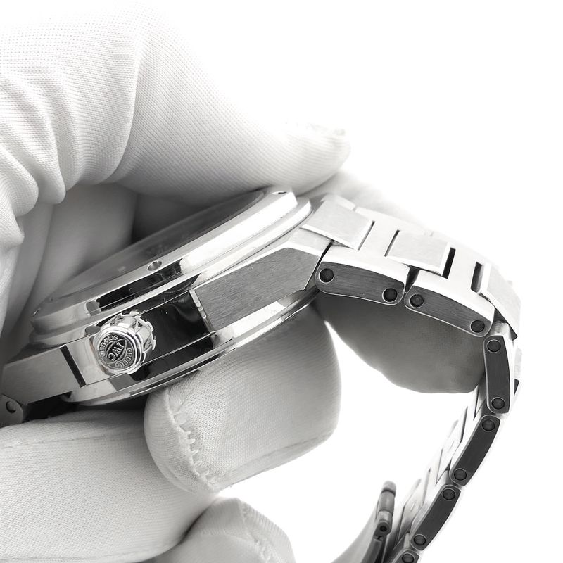 Image 20 of IWC Ingenieur IW3227-01; Automatic men's watch