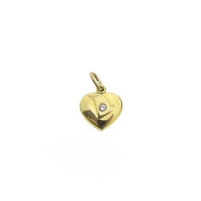 Image 1 of Gold pendant of a heart with zirconia