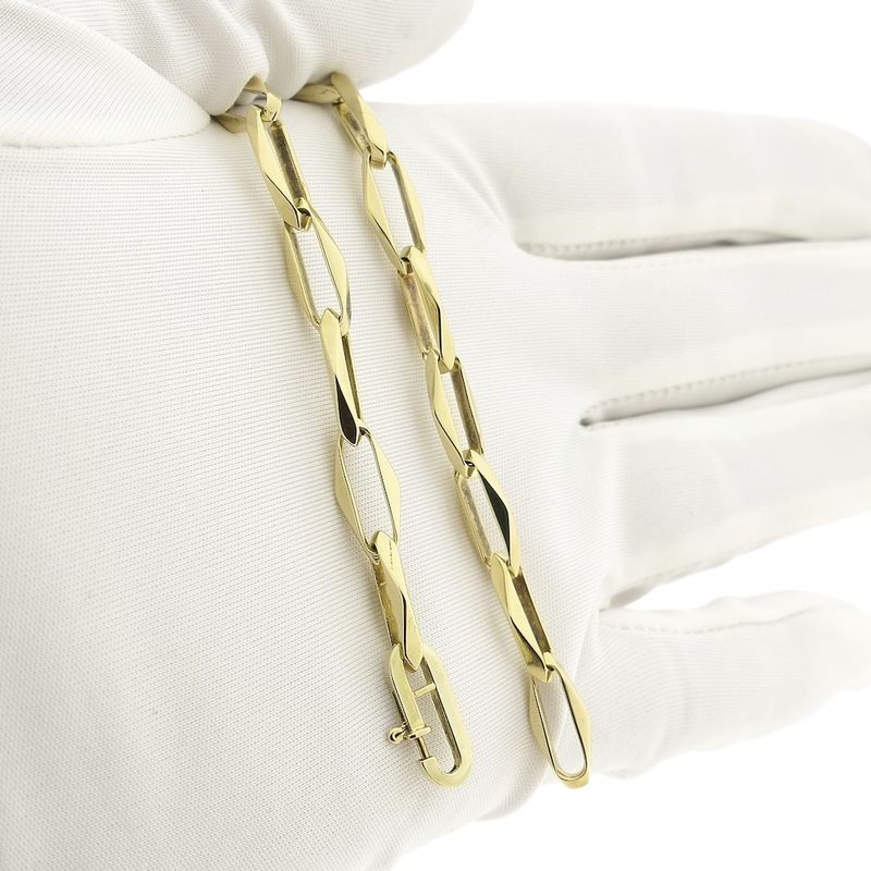 Image 9 of Gold closed forever bracelet