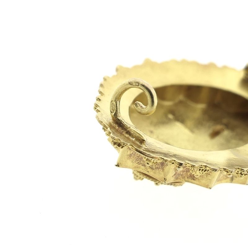 Image 5 of Antique gold brooch of a hat bell