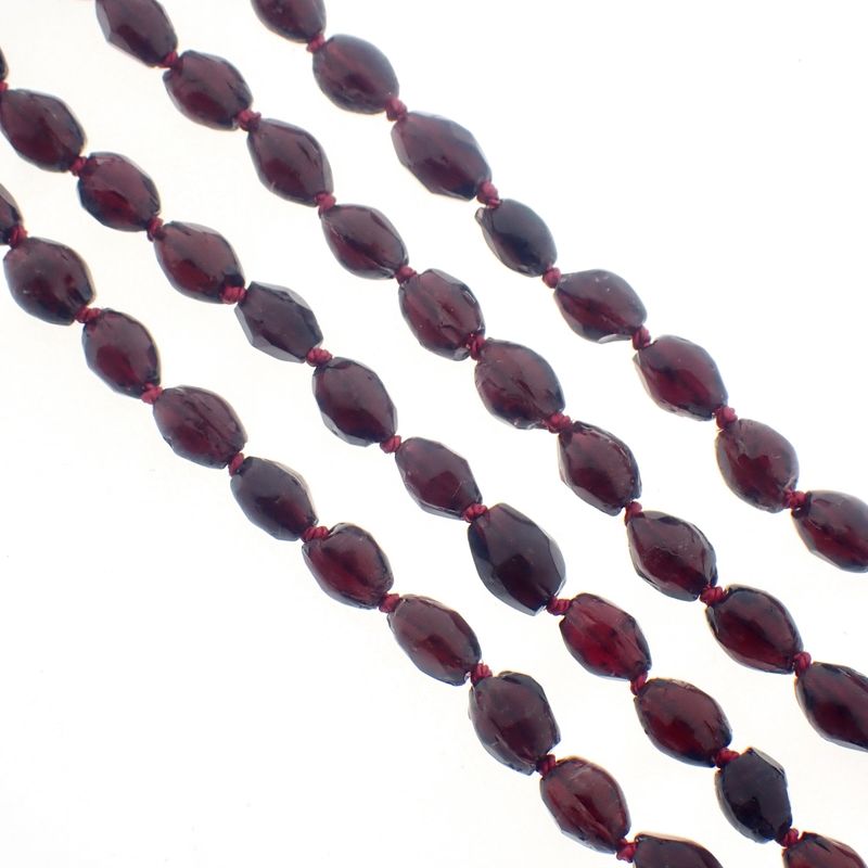 Image 6 of Glass bead necklace/sautoir with gold clasp