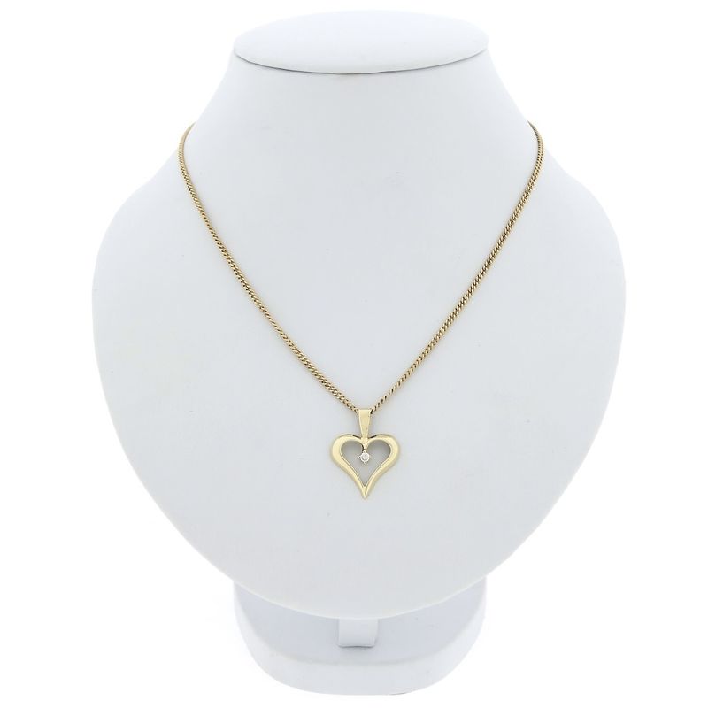 Image 3 of Gold pendant of a heart with zirconia
