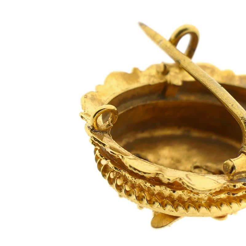 Afbeelding 6 van Antiek gouden broche van een mutsenbel 