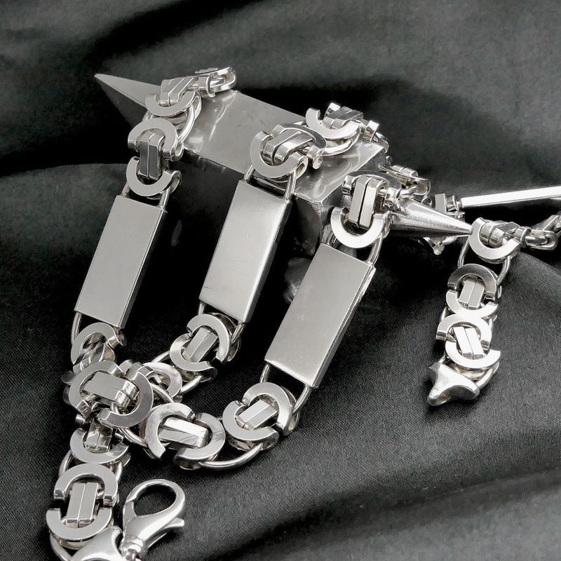 Image 9 of Long silver flat king chain | 72 cm