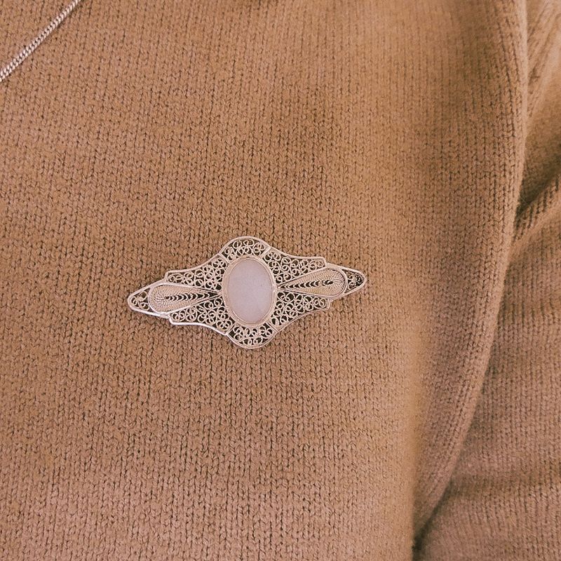 Image 4 of Vintage/antique brooch with milk stone; Filigree technique