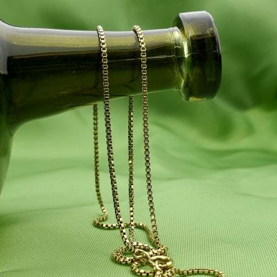 Image 2 of 14 Carat Venetian Box Chain; 56 cm