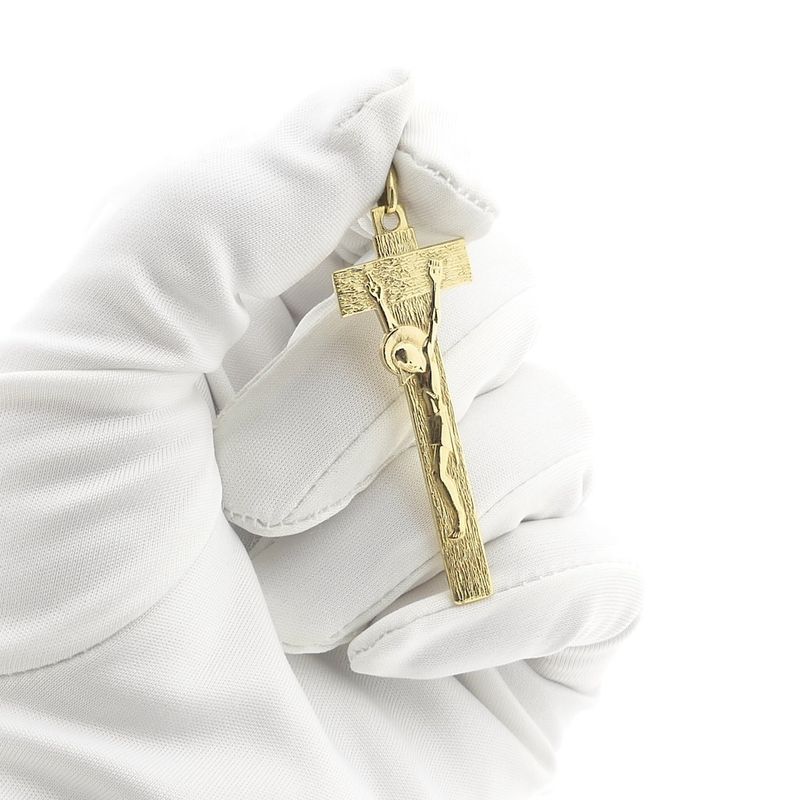 Image 6 of Gold cross pendant with corpus of Jesus