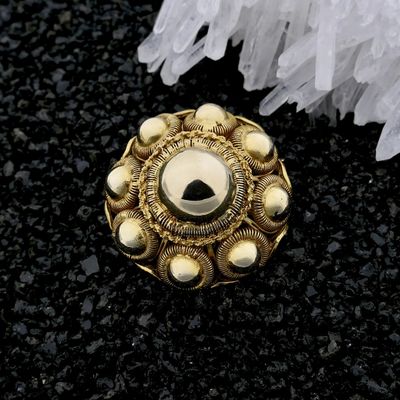 Image 2 of Vintage gold brooch with Zeeland buttons.