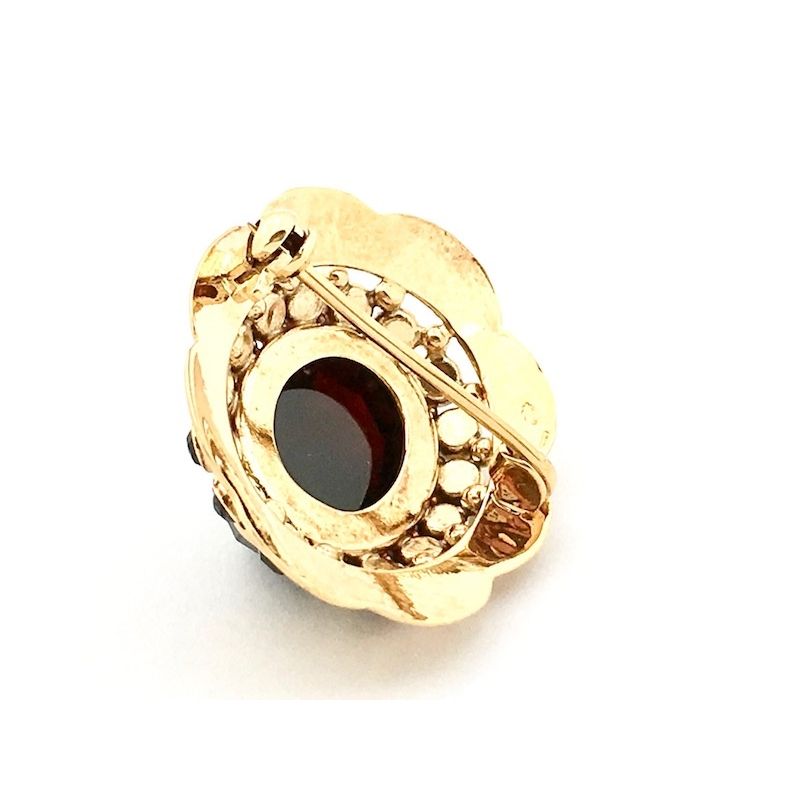 Image 4 of Antique gold brooch with garnet