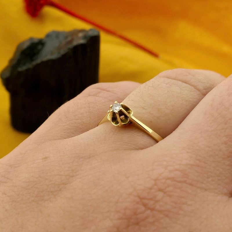 Image 4 of Gold solitaire ring with diamond; 0.05 ct.