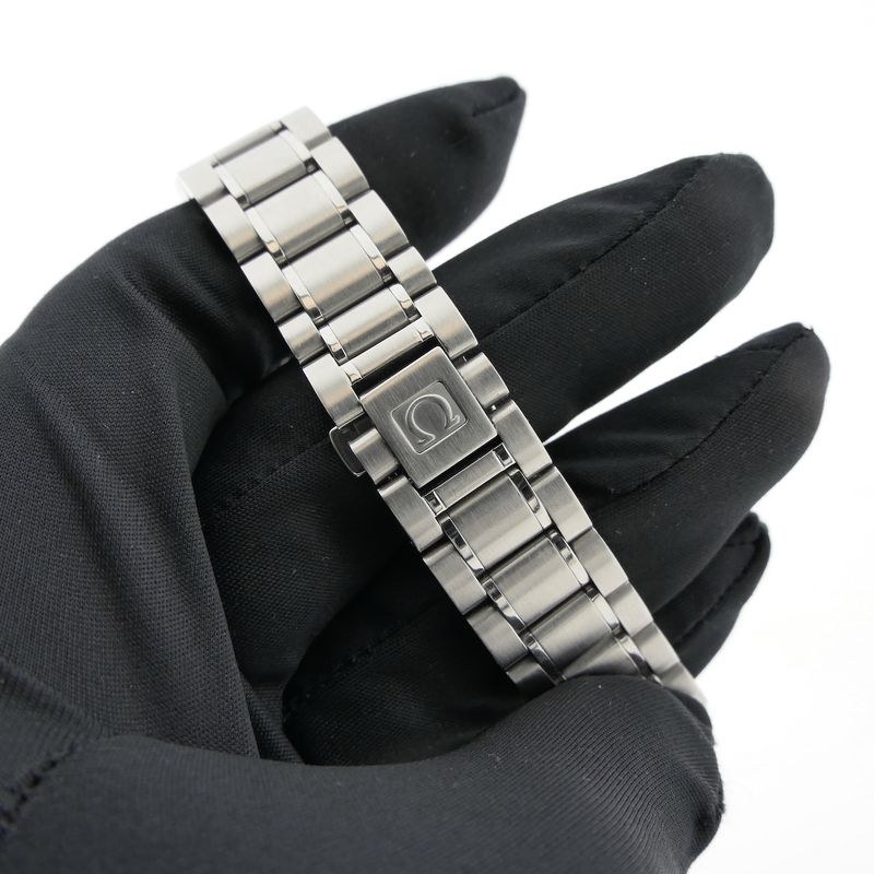 Image 9 of Omega Speedmaster Date 3513.50.00; Automatic chronograph watch