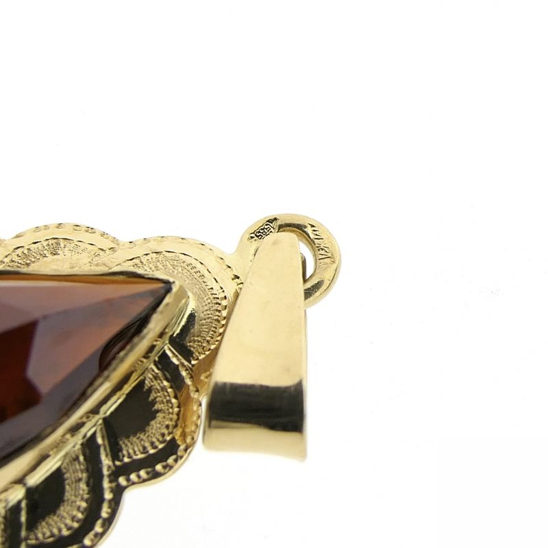 Image 8 of Vintage gold pendant with garnet