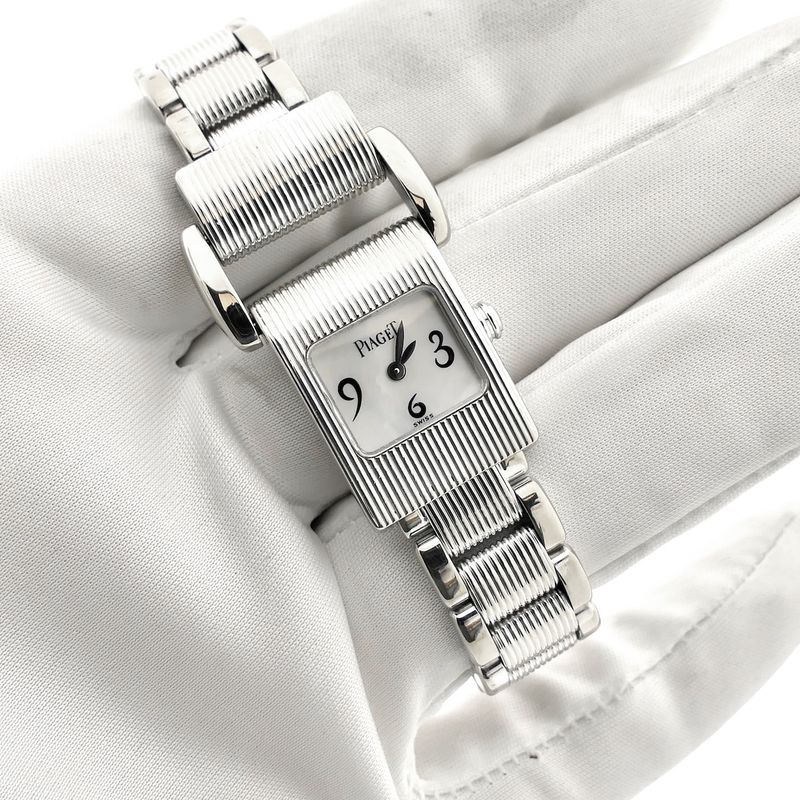 Image 7 of Piaget Miss Protocole 5221; 18k white gold women's watch with mother-of-pearl dial