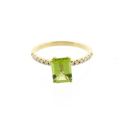 Image 2 of Gold Ring with Peridot and Diamonds; 0.12 ct.