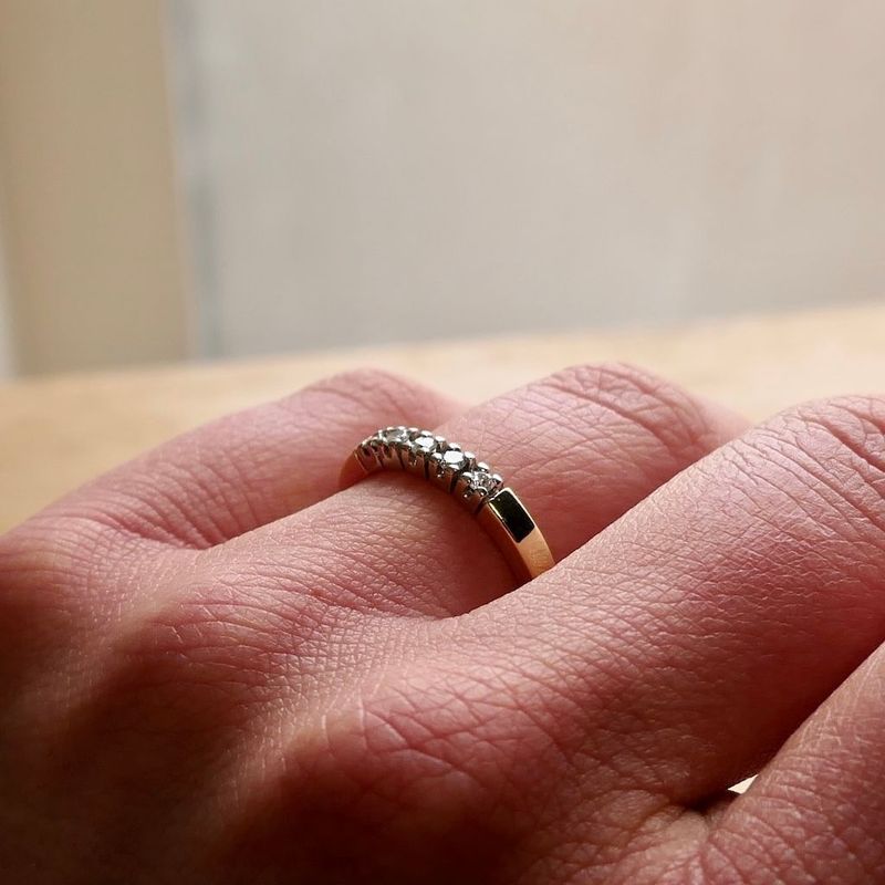 Image 7 of Gold ring with diamond; 0.15 ct.