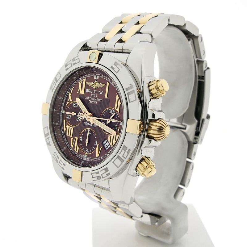 Image 2 of Breitling Chronomat 44 IB0110; Automatic gold/steel men's watch