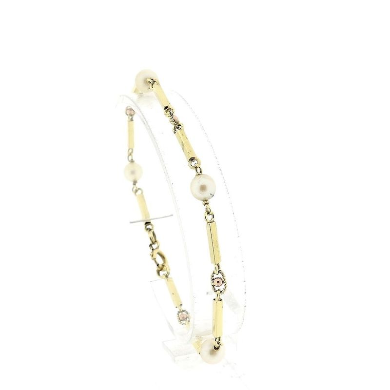 Image 8 of Two-tone gold bracelet with pearls
