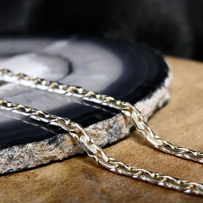 Gold flat anchor link bracelet | 20.5 cm Image 2 of Gold flat anchor link bracelet | 20.5 cm