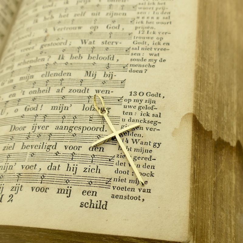 Image 2 of Gold pendant with a subtle cross